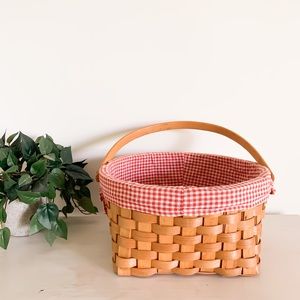 cute vintage basket with insert